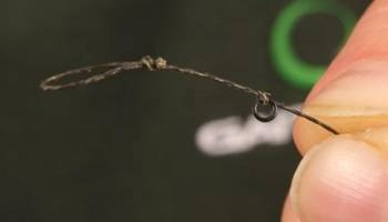 carp rig for beginners - pop up rig step 3 carp rig for beginners - pop up rig step 3