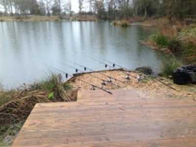 best uk fishing holidays - olivemead lake