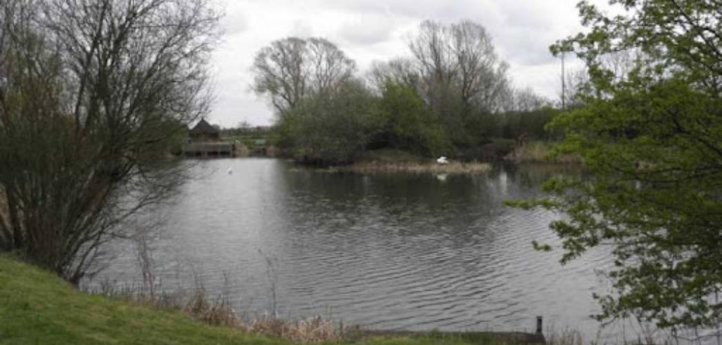 Stuffins Pit exclusive carp lakes in england