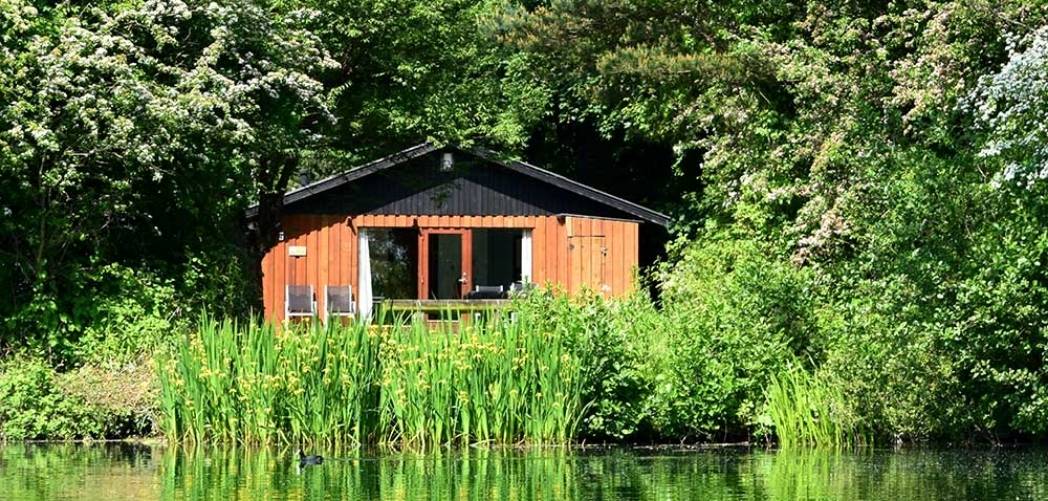 Best Pet Friendly Log Cabins with Fishing 